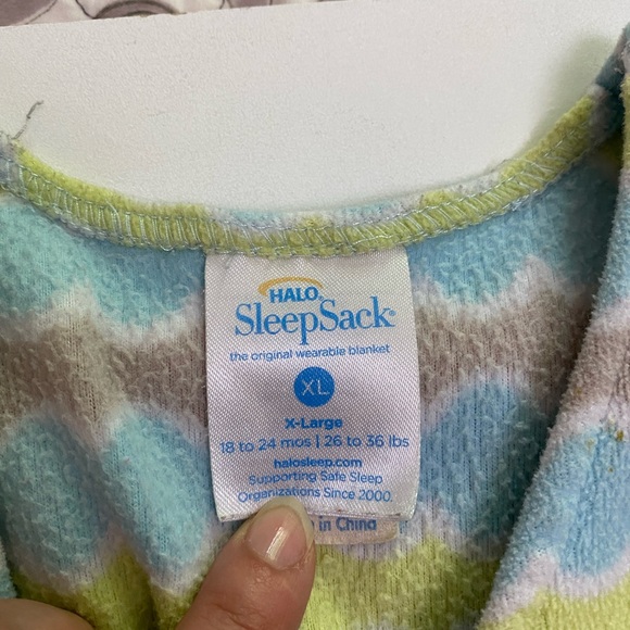 Bundle of 4 bodysuits & sleeping bag - Picture 3 of 3